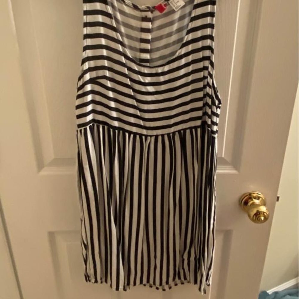 SO CUTE ON! Small mini-dress